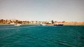 Blick auf die Marina von Safaga vom Meer aus