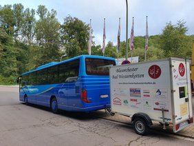 Der wunderbare blaue Reisebus